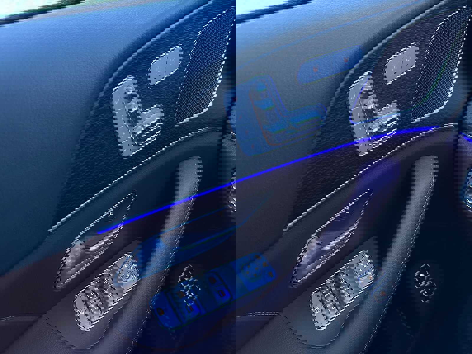 New 2026 Mercedes-Benz GLE 450e 4MATIC image 34