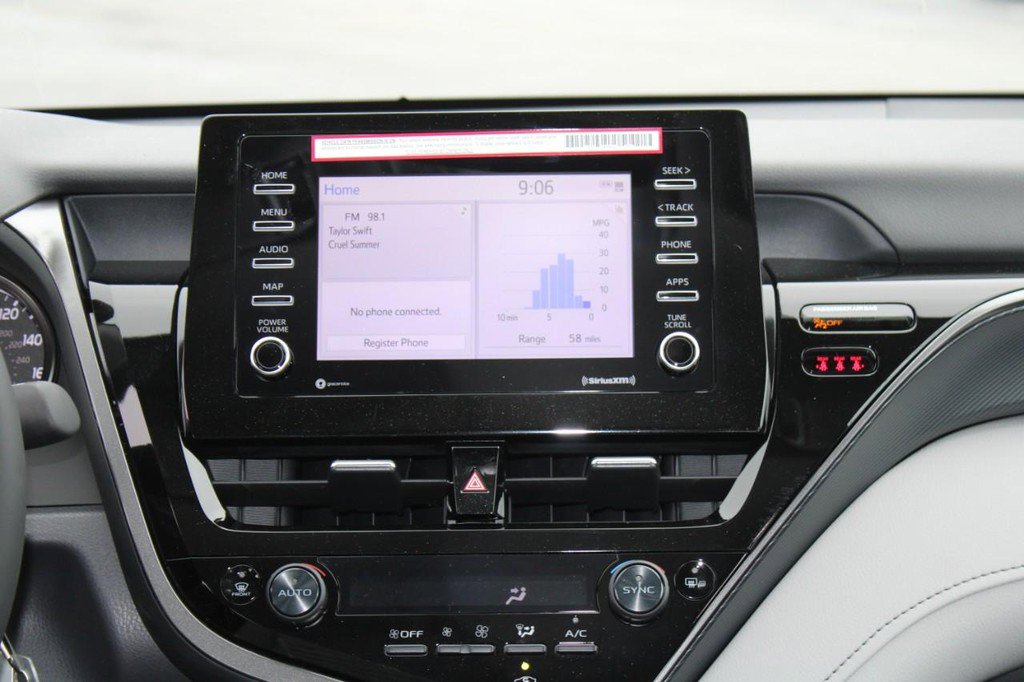 New 2024 Toyota Camry SE image 10