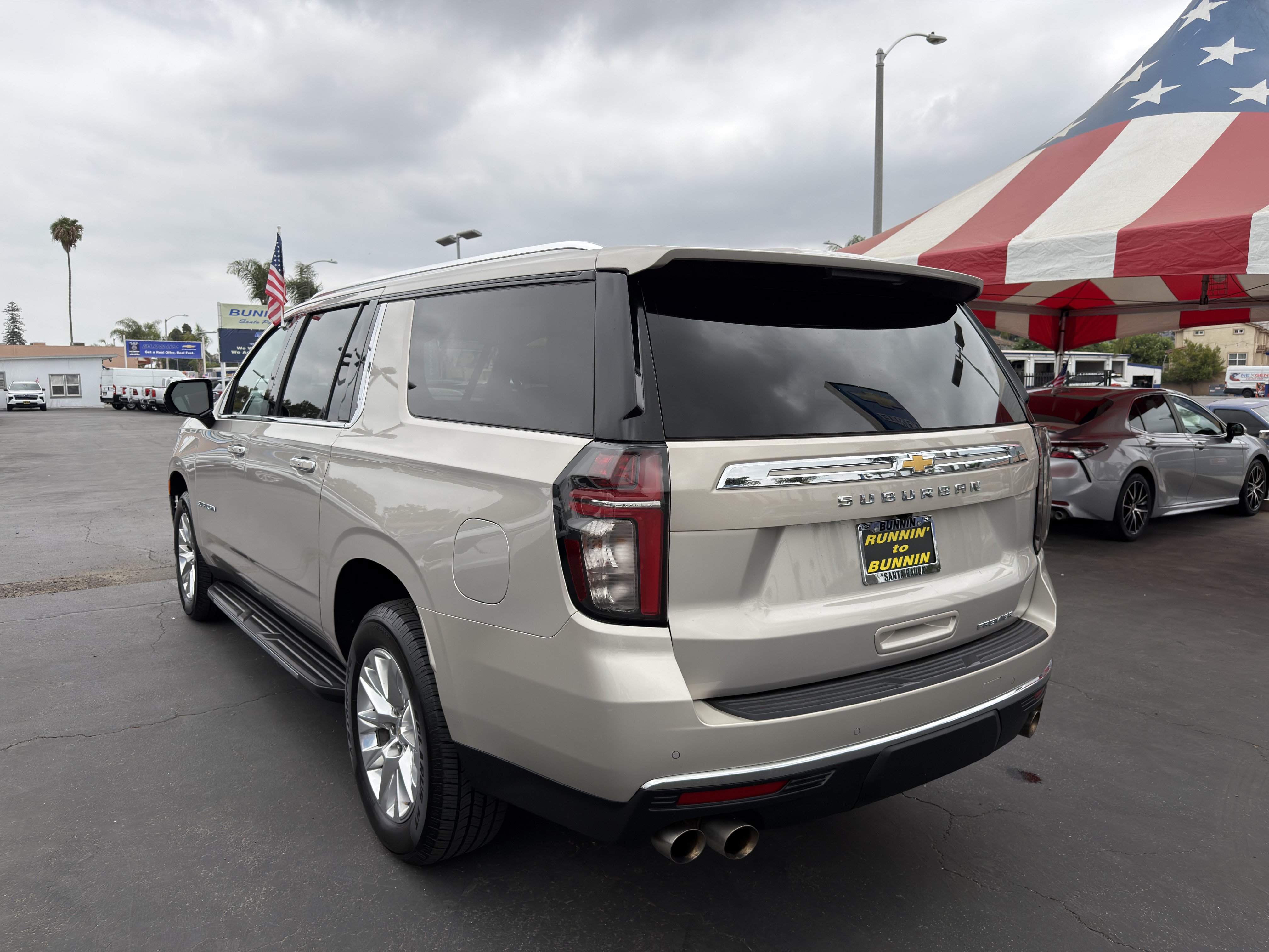 Used 2024 Chevrolet Suburban Premier AWD/4WD image 6