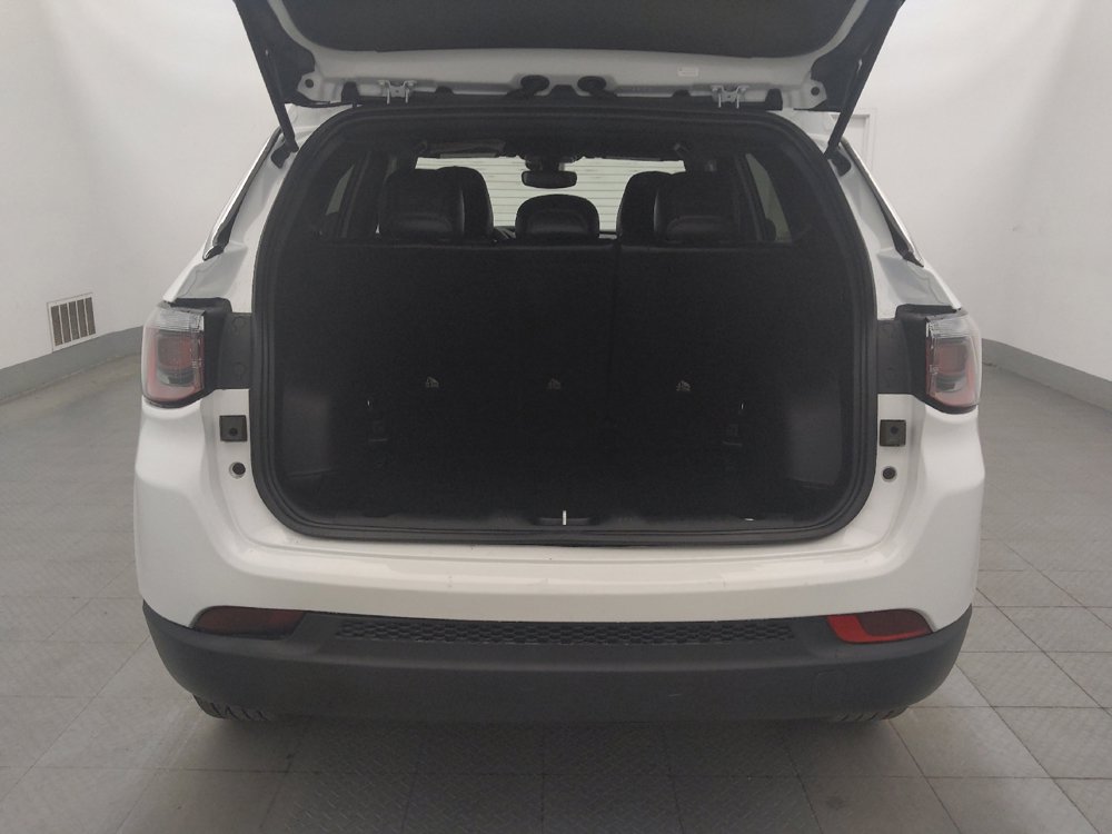 Used 2025 Jeep Compass Latitude AWD/4WD image 29