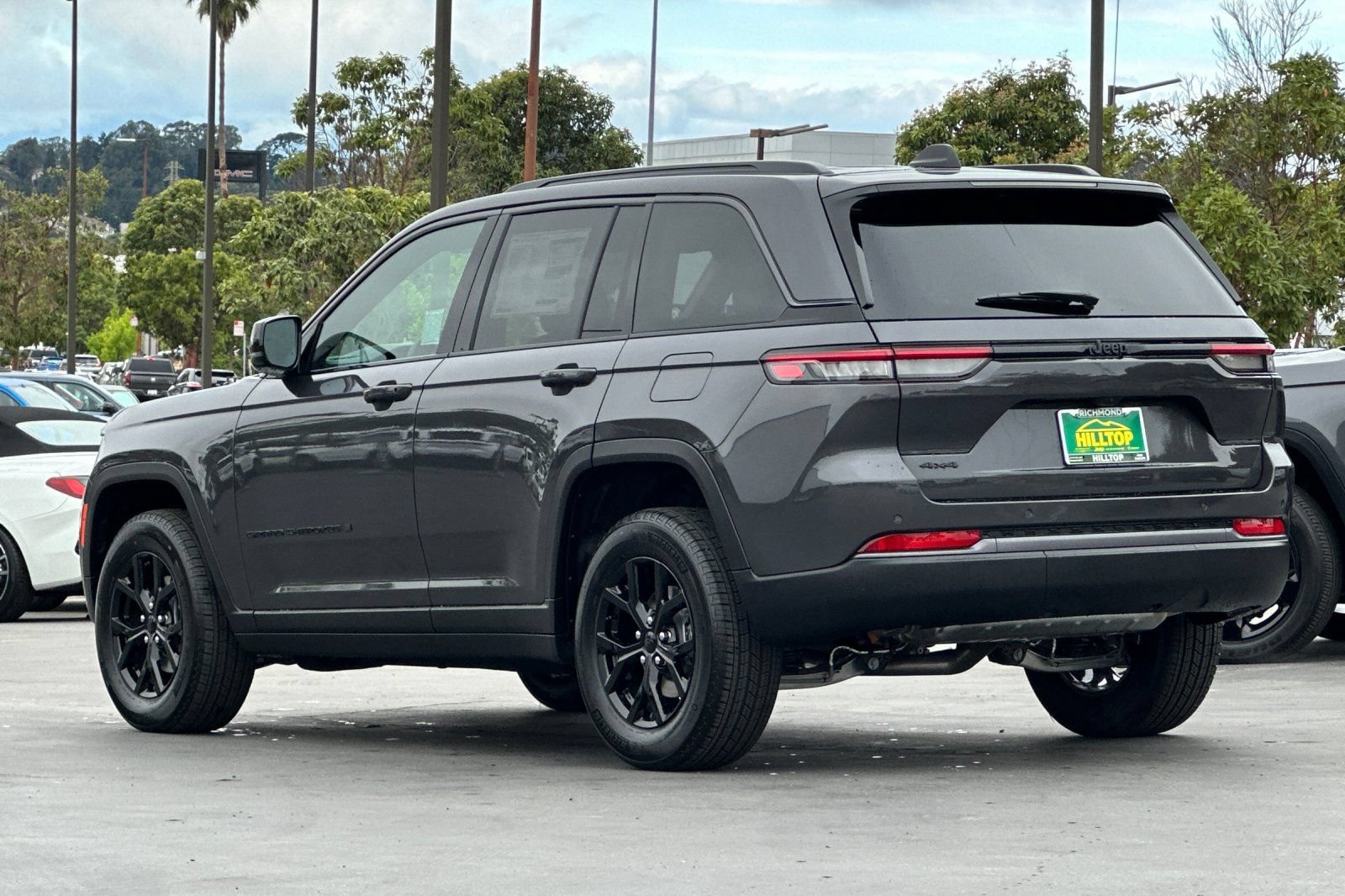 New 2026 Jeep Grand Cherokee Altitude AWD/4WD image 6