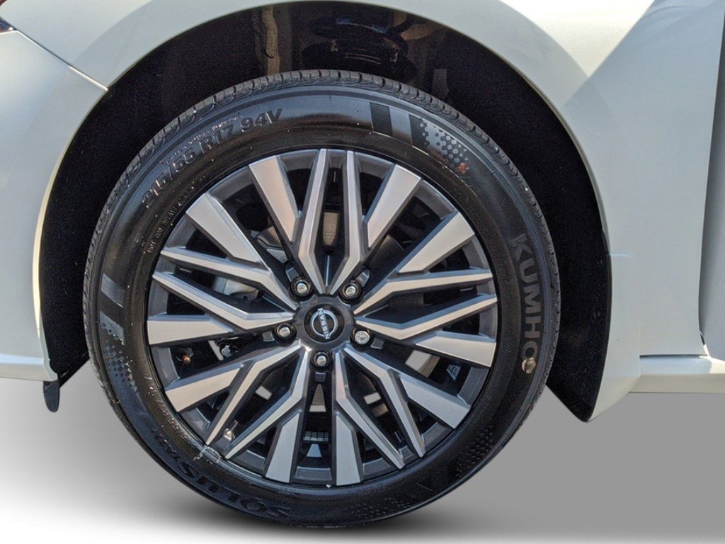 New 2026 Nissan Altima 2.5 SV AWD/4WD image 12