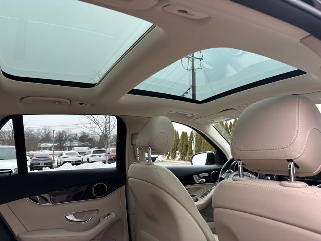 Used 2017 Mercedes-Benz GLC 300 4MATIC image 41