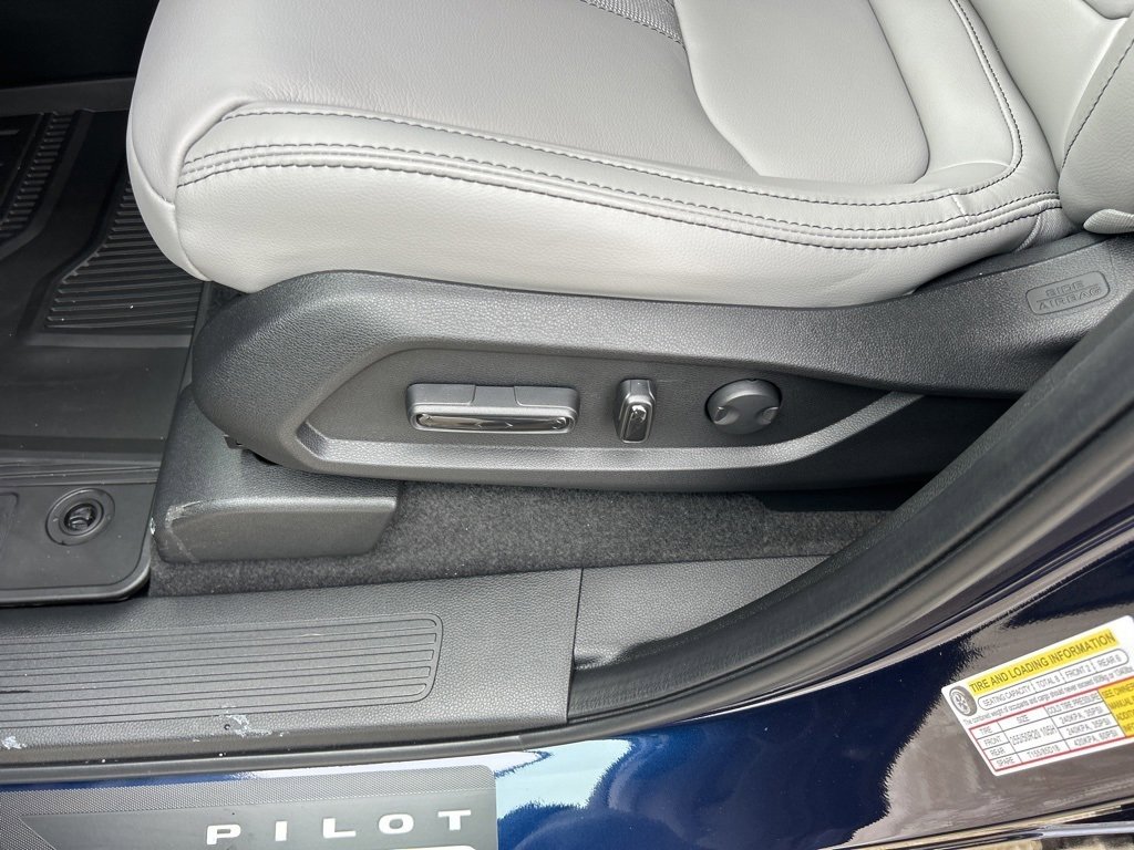 New 2025 Honda Pilot Touring image 25