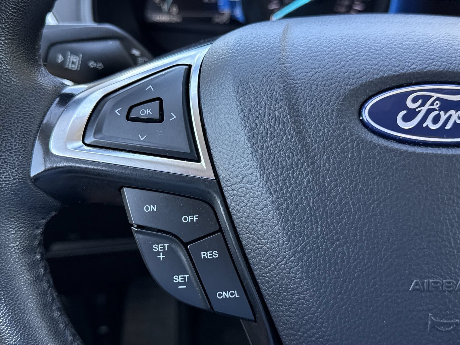 Used 2024 Ford Edge SEL AWD/4WD image 20