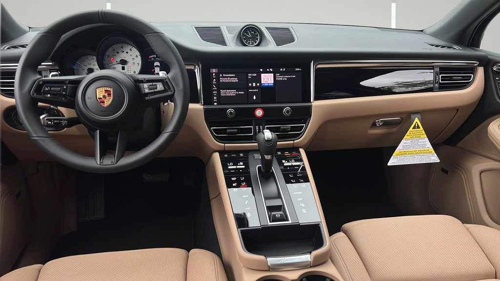 New 2026 Porsche Macan AWD/4WD image 17