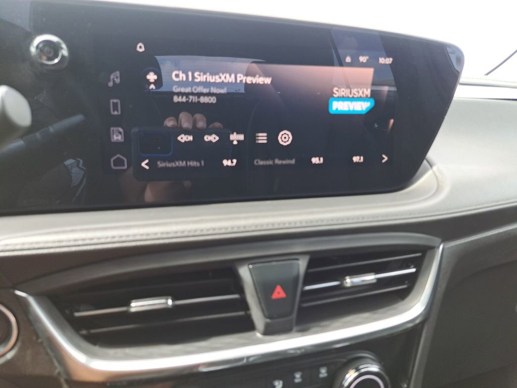 Used 2024 Buick Encore GX Sport Touring AWD/4WD image 10
