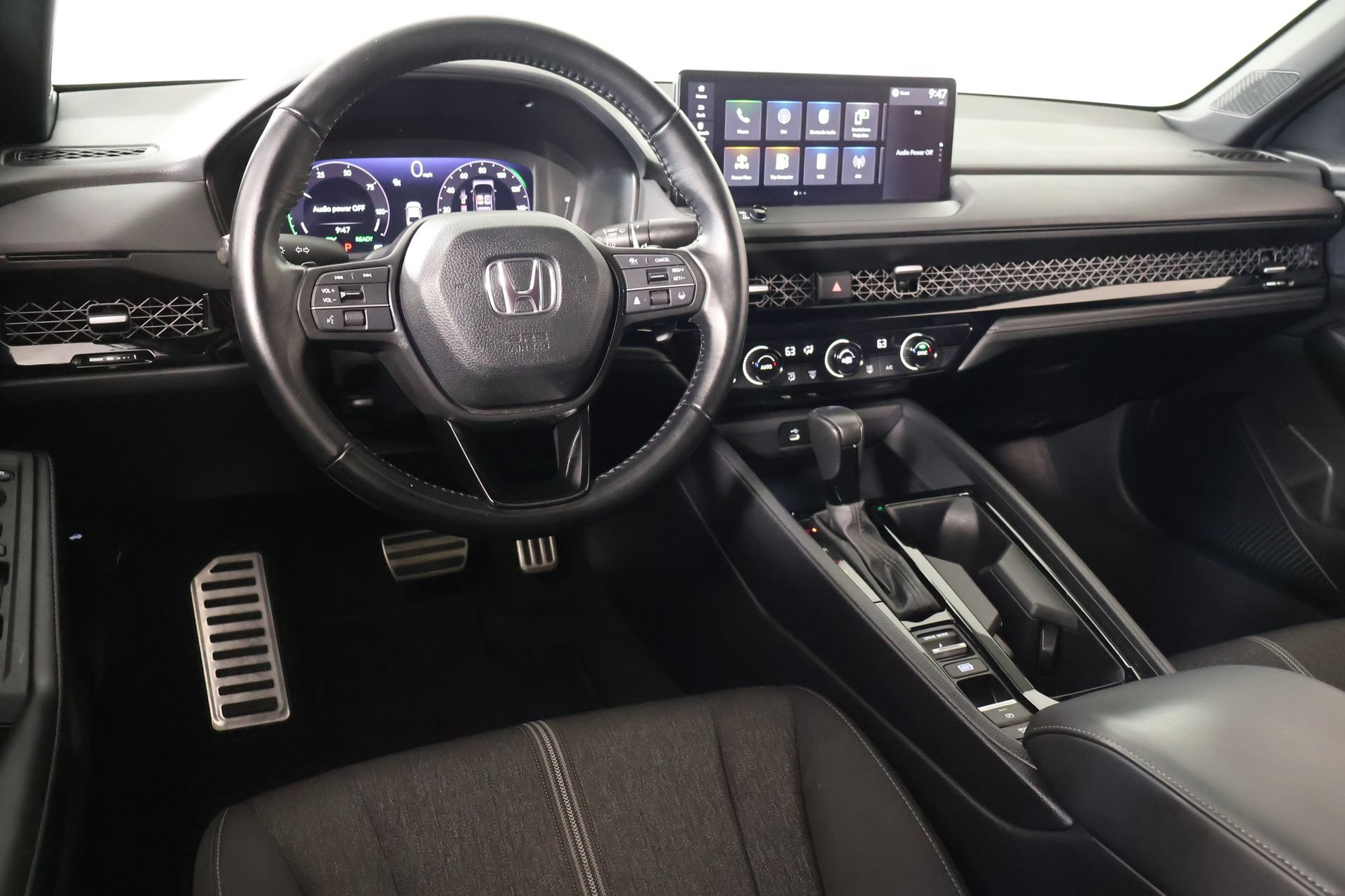 Used 2024 Honda Accord Sport image 2