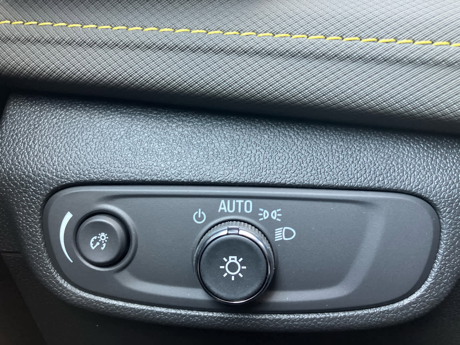 New 2026 Chevrolet TrailBlazer ACTIV w/ Convenience Package image 14