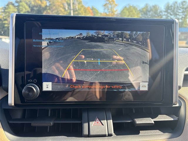 Used 2025 Toyota RAV4 XLE w/ Convenience Package image 18