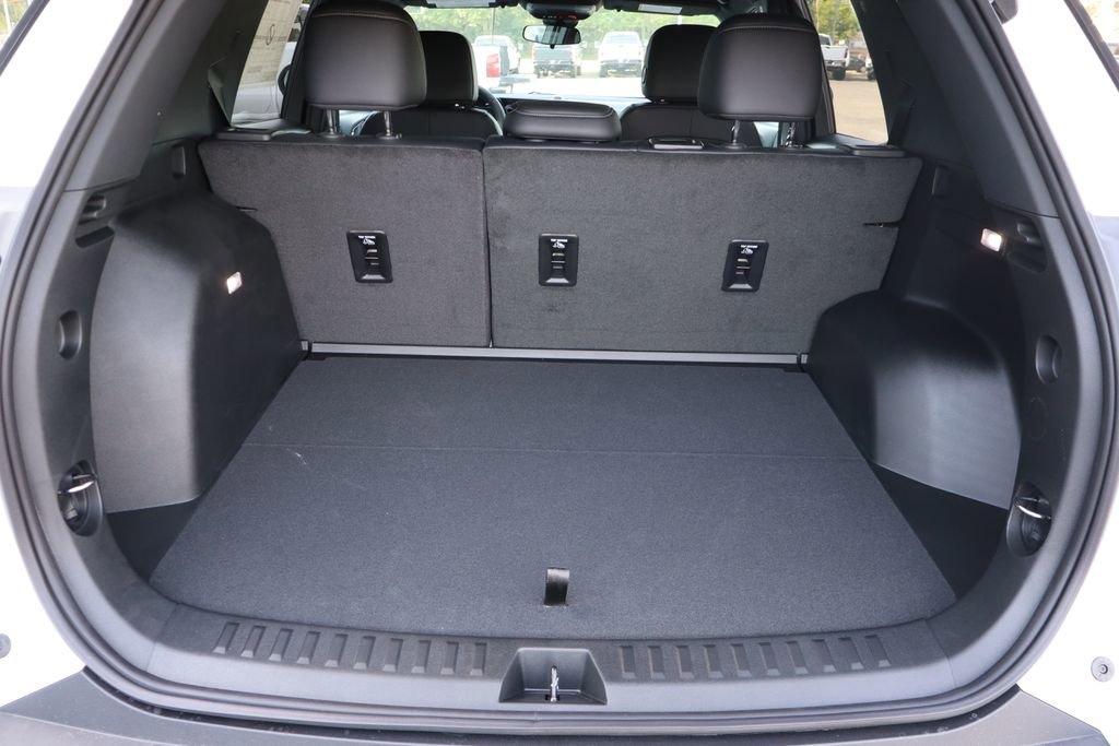 New 2026 Chevrolet Equinox LT w/ Convenience Package II FWD image 21