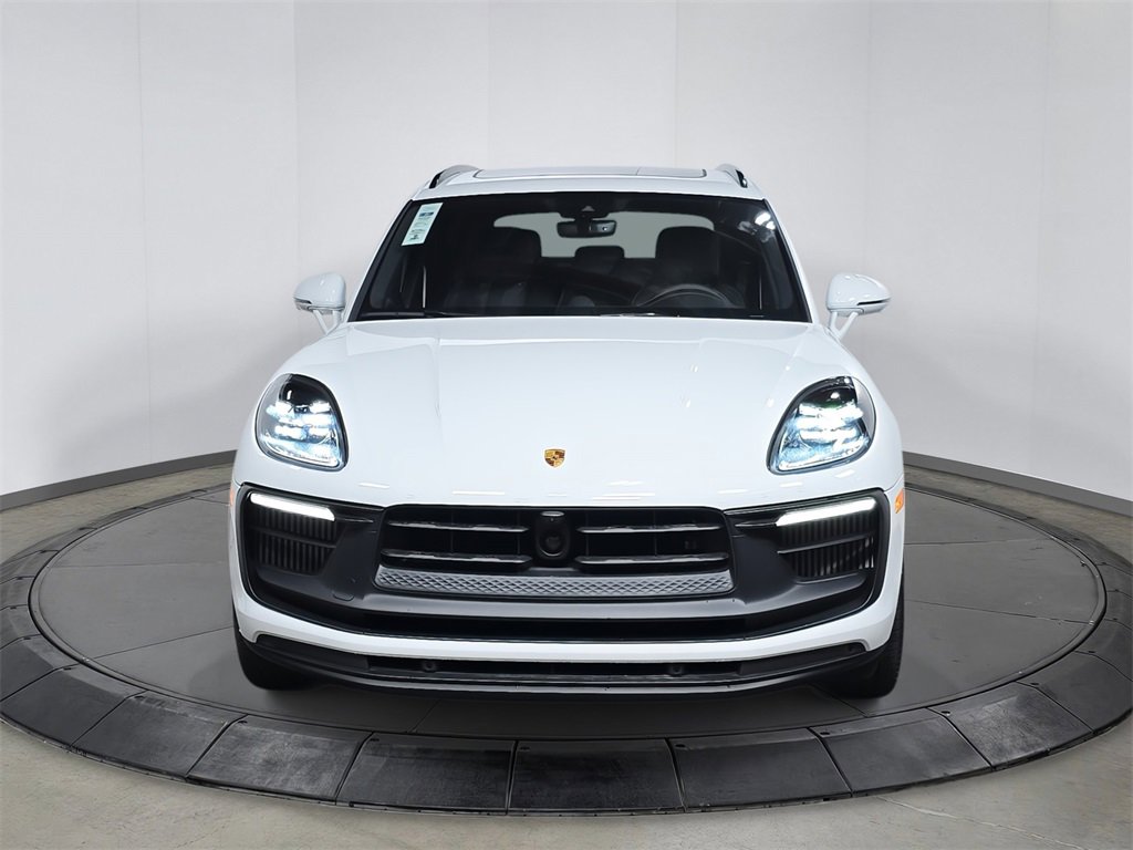 Certified 2025 Porsche Macan GTS image 10