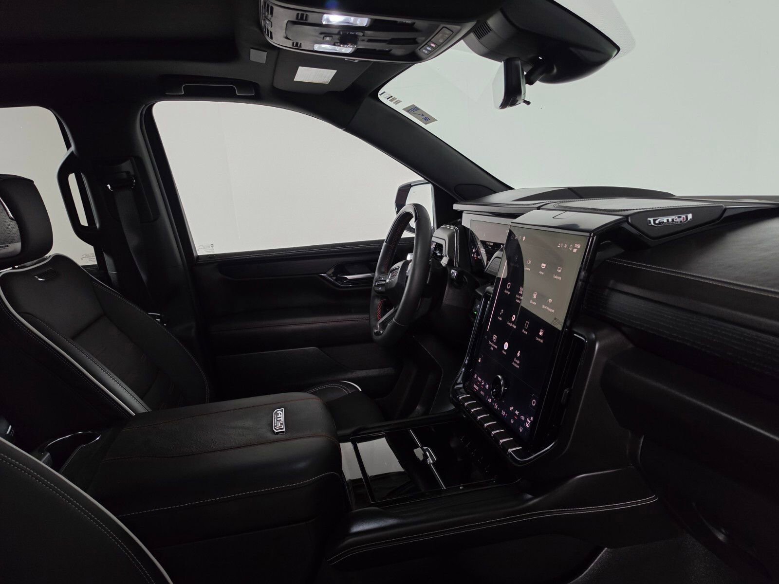 Used 2025 GMC Yukon AT4 Ultimate image 23