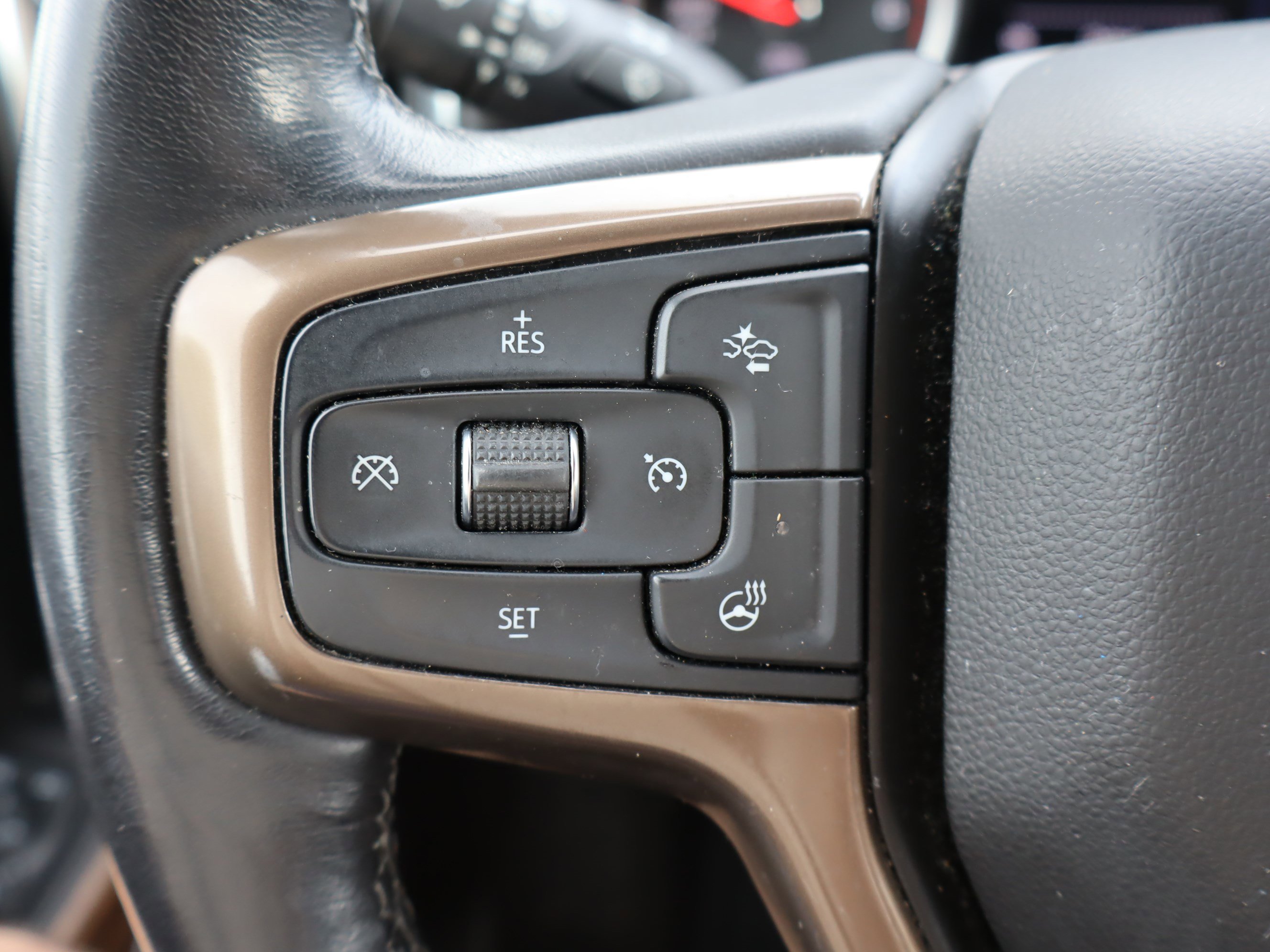 Used 2021 Chevrolet Silverado 1500 High Country w/ Technology Package image 23