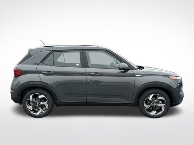 New 2026 Hyundai Venue SEL FWD image 6