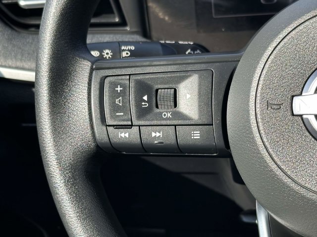 Used 2026 Nissan Kicks SV FWD image 23