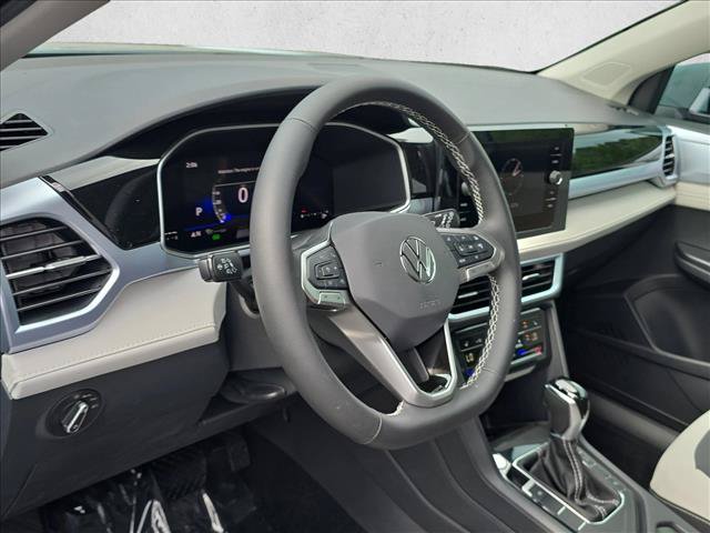 New 2026 Volkswagen Taos SE FWD image 7
