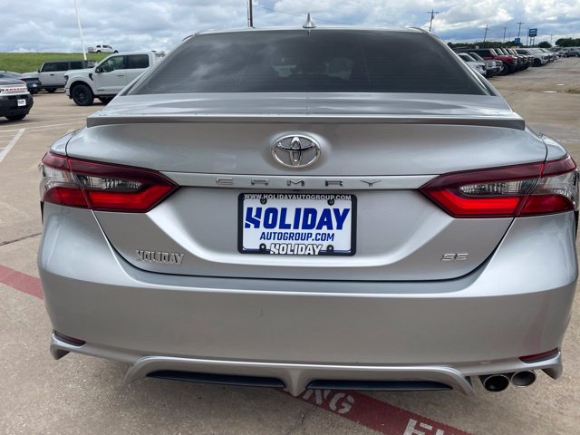Used 2023 Toyota Camry SE FWD image 9