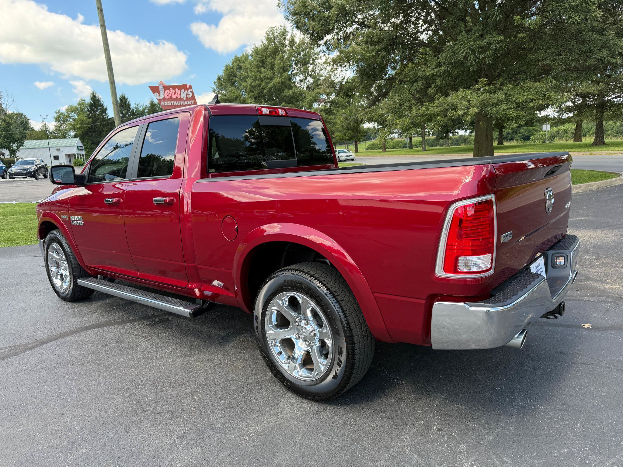 Used 2014 RAM 1500 Laramie w/ Convenience Group AWD/4WD image 7