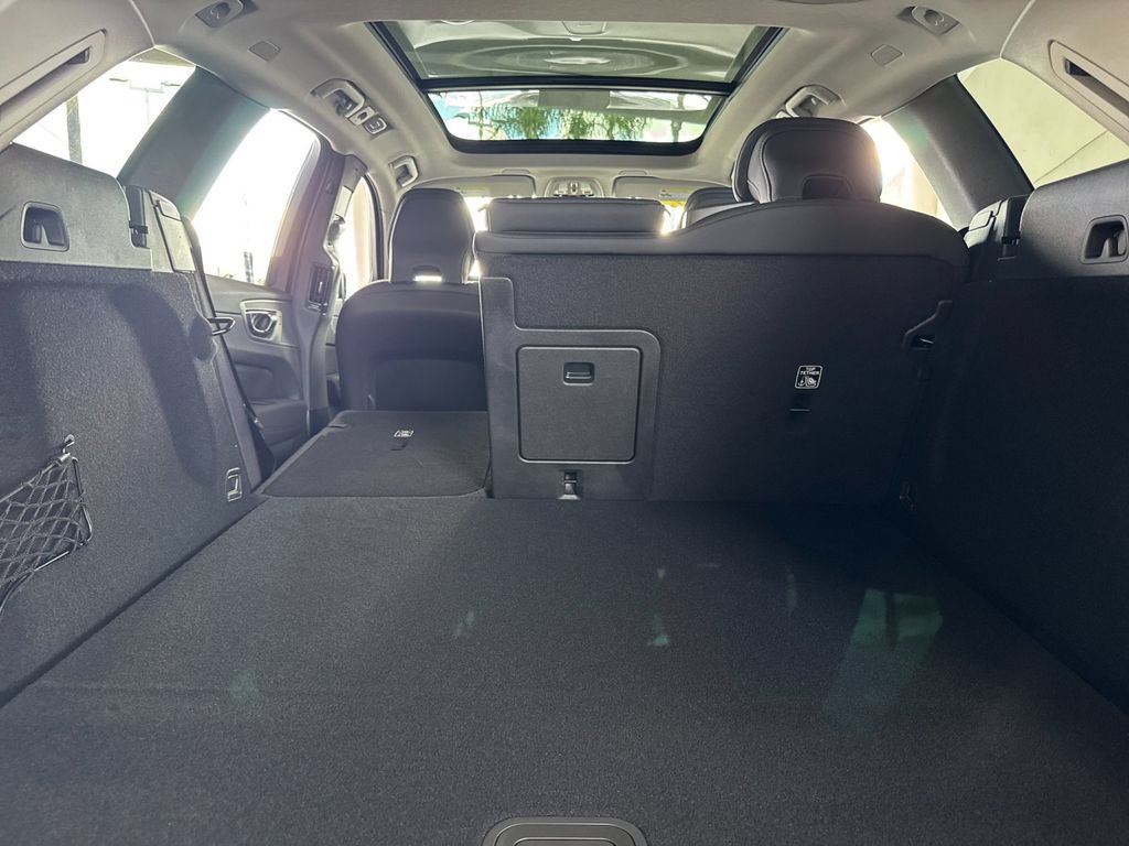 New 2026 Volvo XC60 T8 Plus w/ Climate Package AWD/4WD image 14