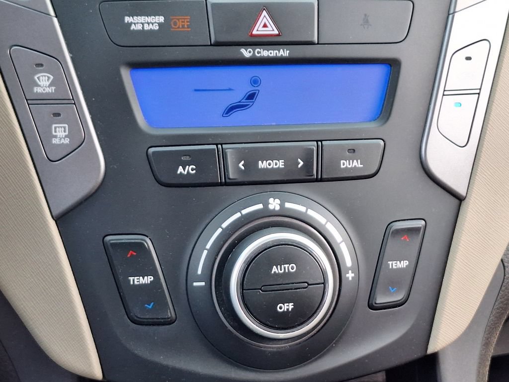 Used 2014 Hyundai Santa Fe Sport 2.0T AWD/4WD image 22