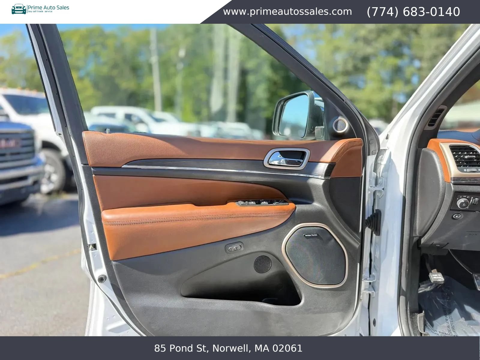 Used 2017 Jeep Grand Cherokee Summit AWD/4WD image 33