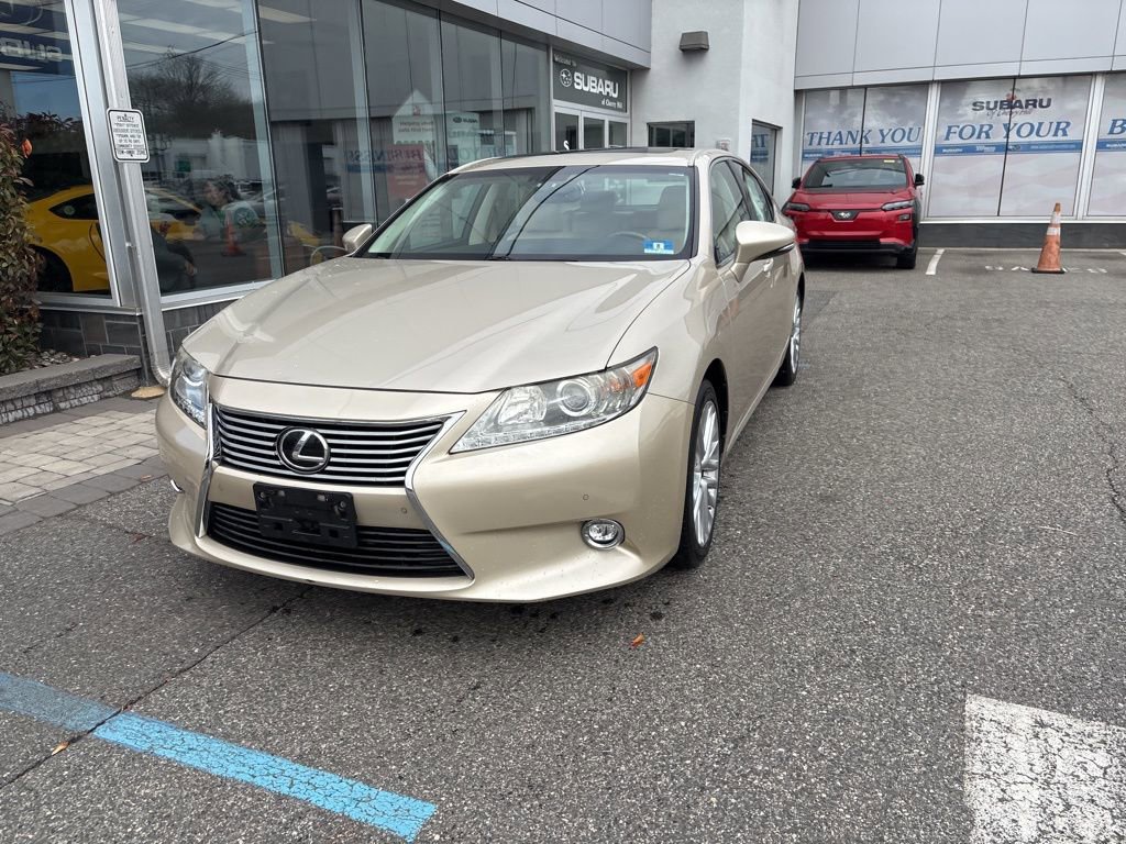 Used 2014 Lexus ES 350 350 w/ Luxury Package image 4
