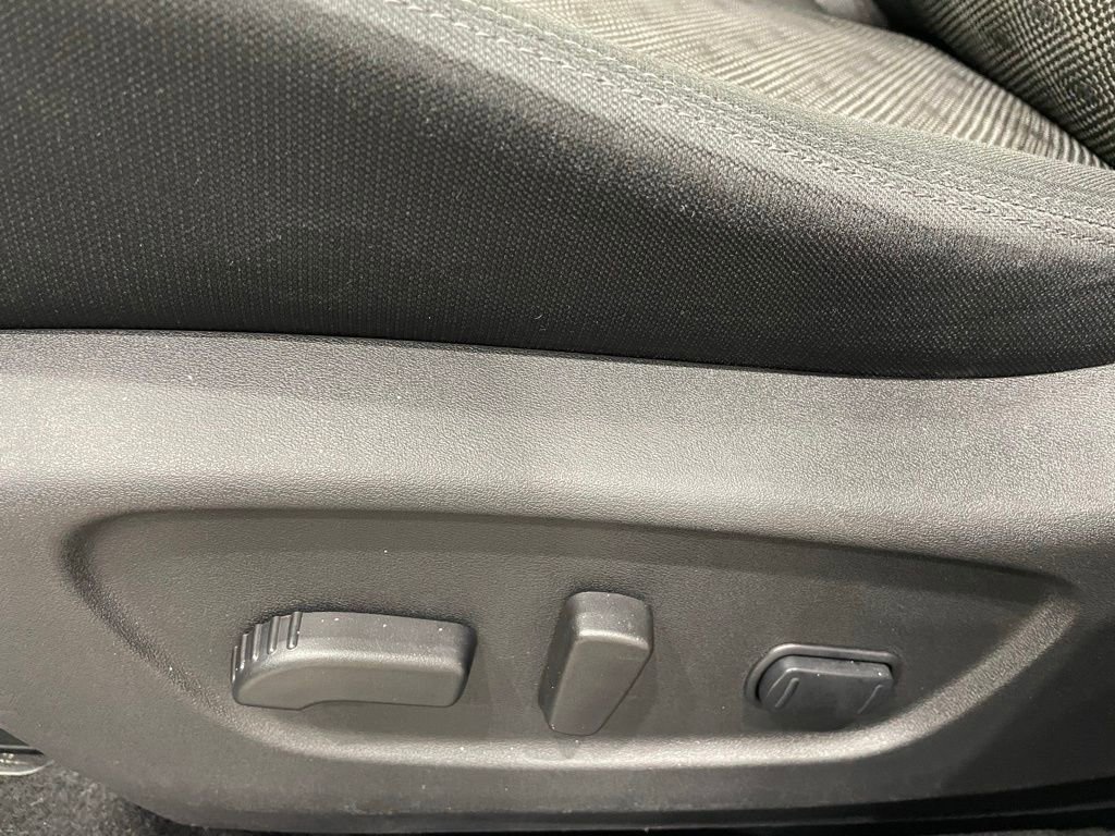 Used 2022 Nissan Rogue Sport SV image 18