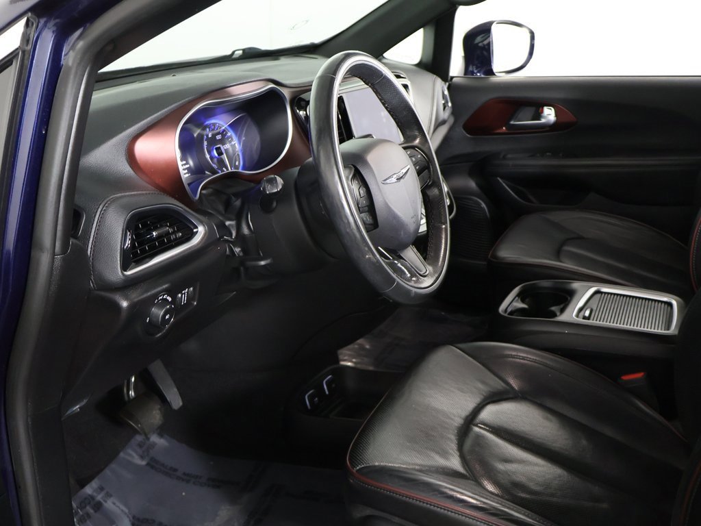 Used 2020 Chrysler Pacifica Limited image 21