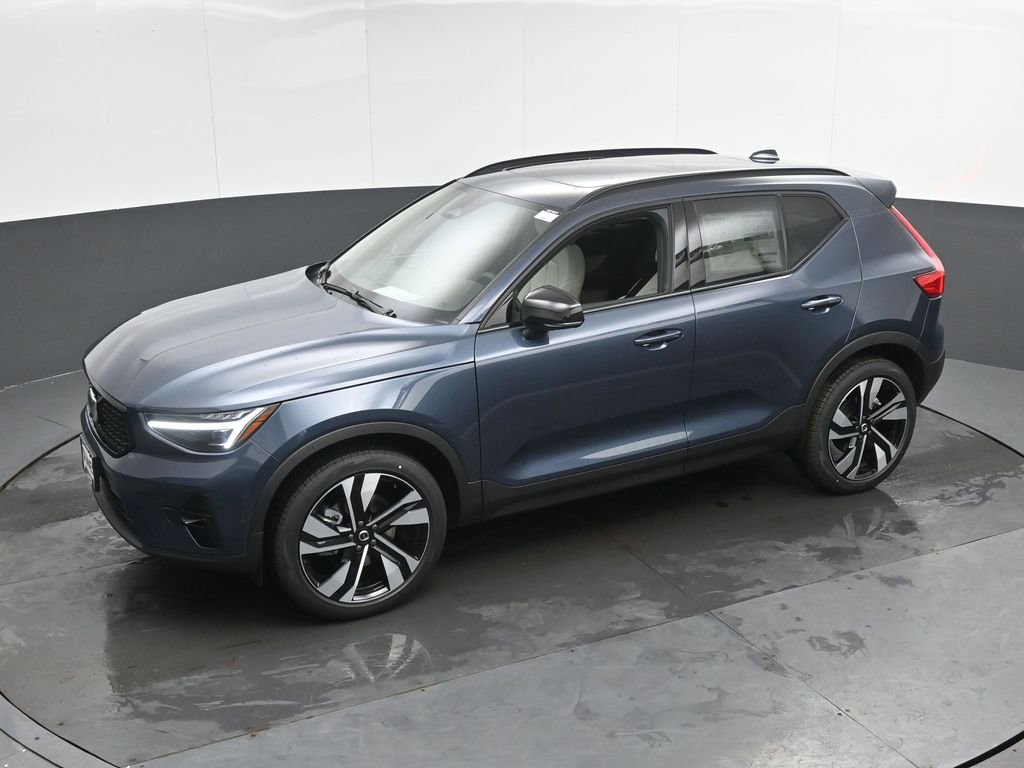 New 2026 Volvo XC40 B5 Ultra w/ Climate Package image 30