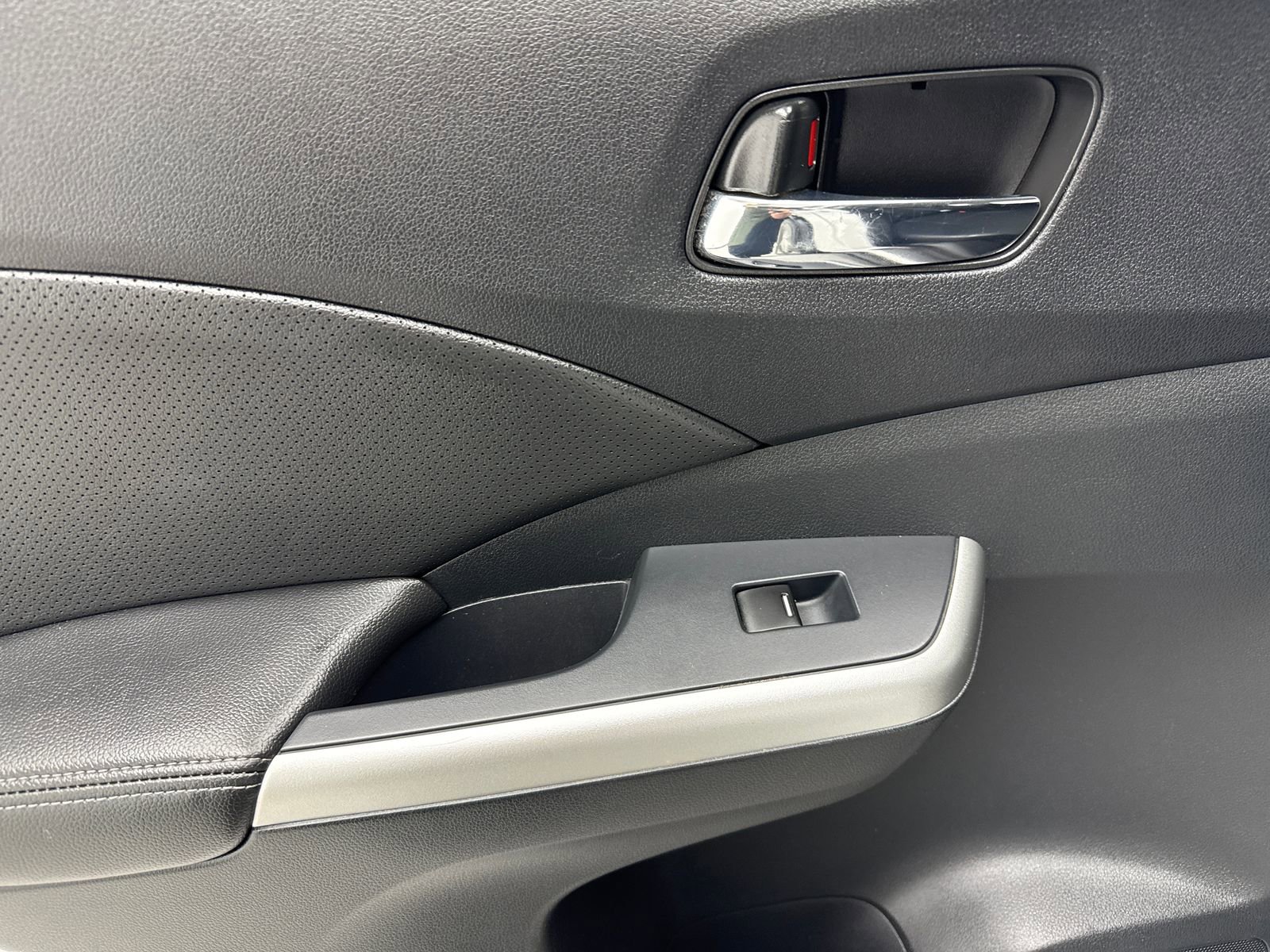 Used 2016 Honda CR-V Touring image 41