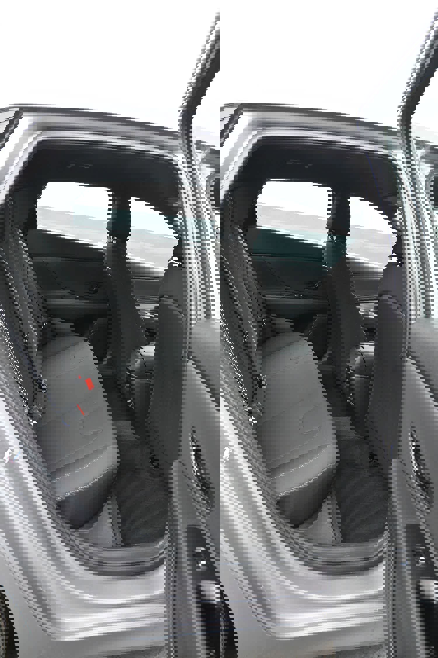 Certified 2025 Hyundai Elantra Sport image 21