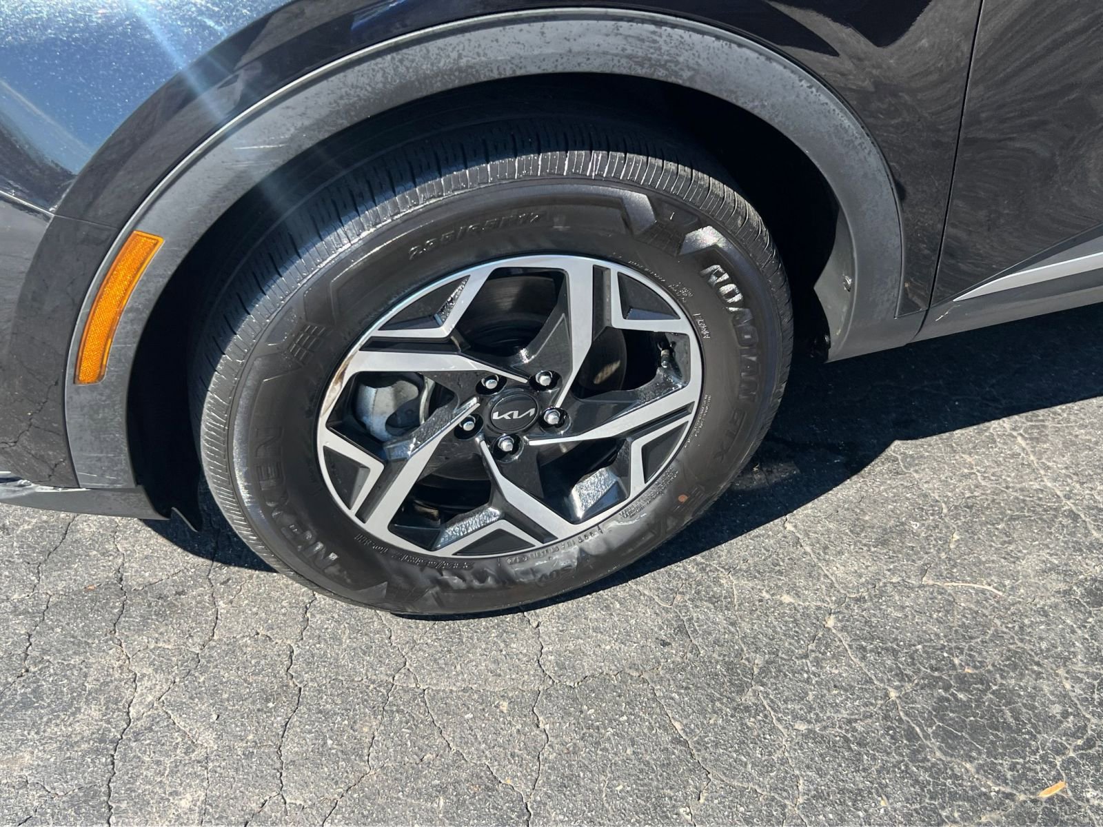 Used 2025 Kia Sportage LX image 24