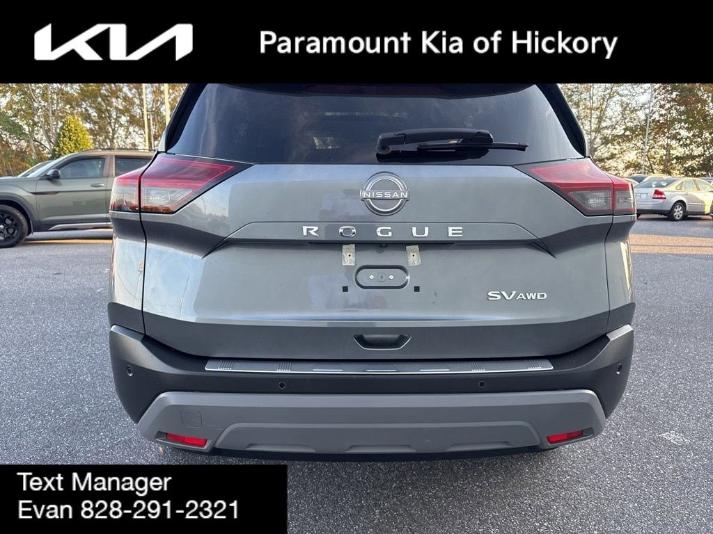 Used 2023 Nissan Rogue SV w/ SV Premium B Package image 6
