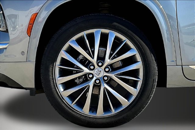 Used 2026 Buick Enclave Avenir w/ Super Cruise Package AWD/4WD image 35