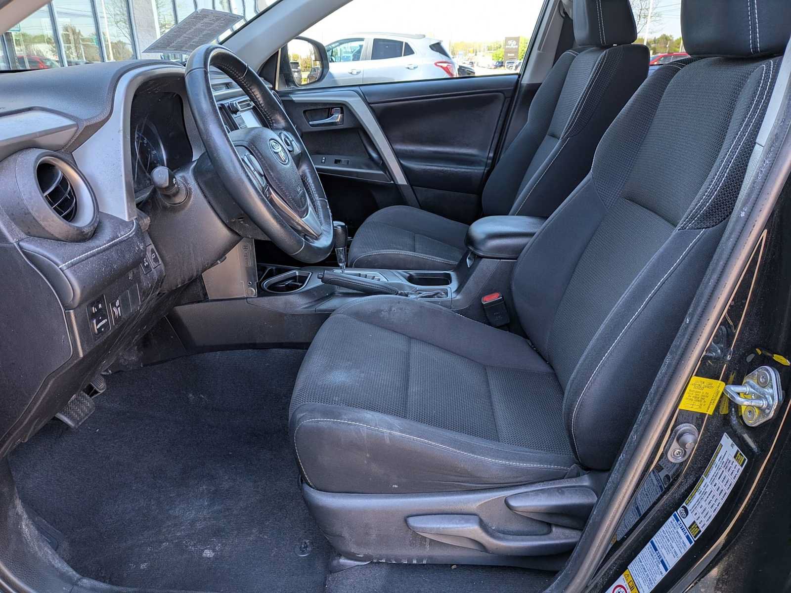 Used 2016 Toyota RAV4 XLE AWD/4WD image 13