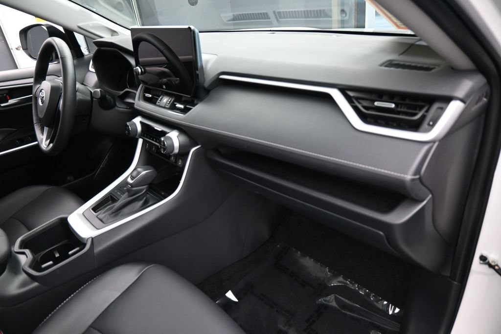 Used 2025 Toyota RAV4 XLE Premium FWD image 42