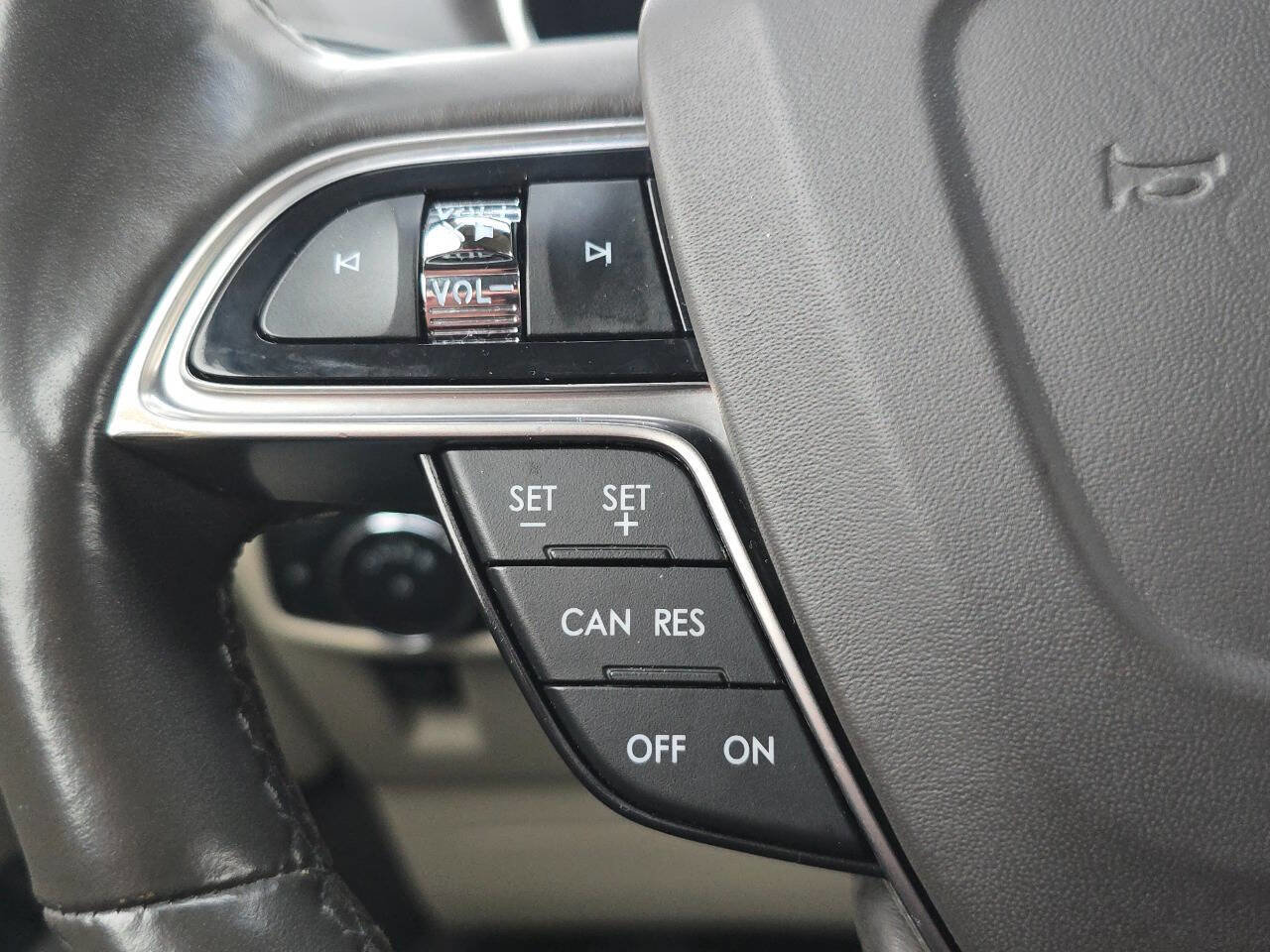 Used 2019 Lincoln Nautilus Select image 31