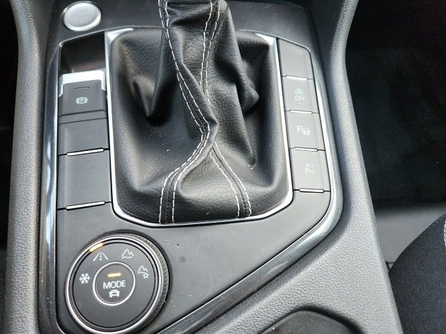 Used 2024 Volkswagen Tiguan SEL R-Line image 19