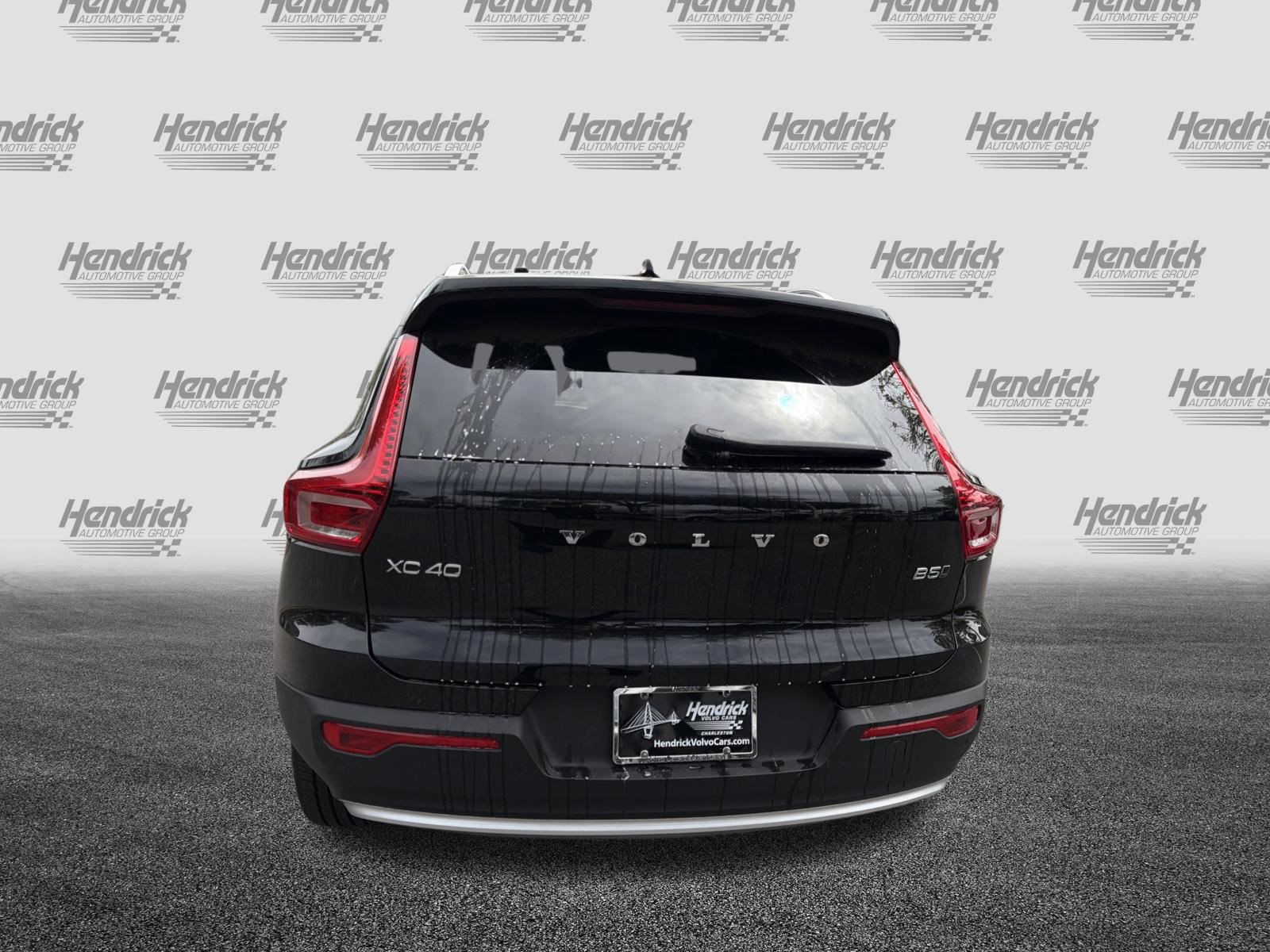 Certified 2025 Volvo XC40 B5 Core w/ Protection Package Premier image 9