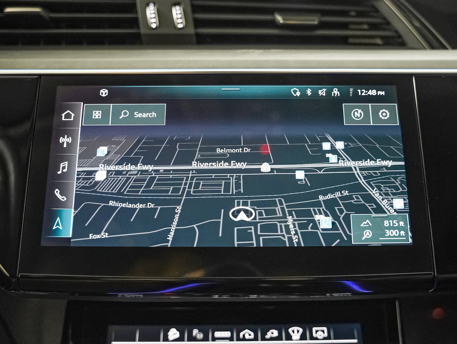 Used 2024 Audi Q8 e-tron Prestige w/ Prestige Package image 21