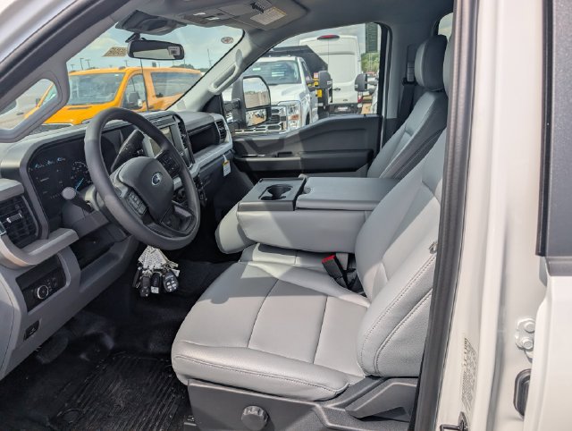 New 2026 Ford F350 XL w/ XL Chrome Package AWD/4WD image 19