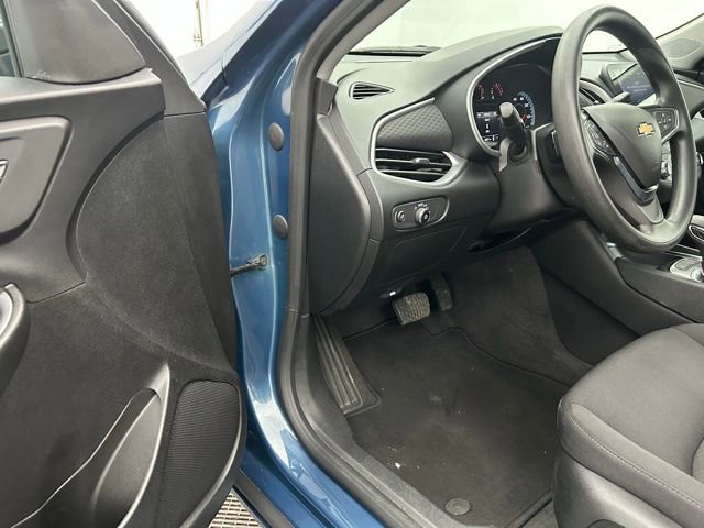 Used 2024 Chevrolet Malibu LT image 23