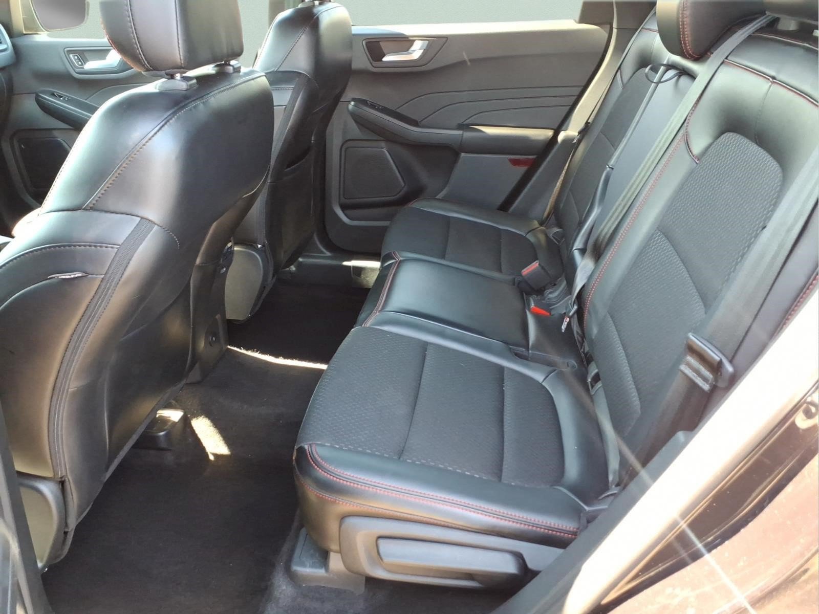 Used 2025 Ford Escape ST-Line AWD/4WD image 23