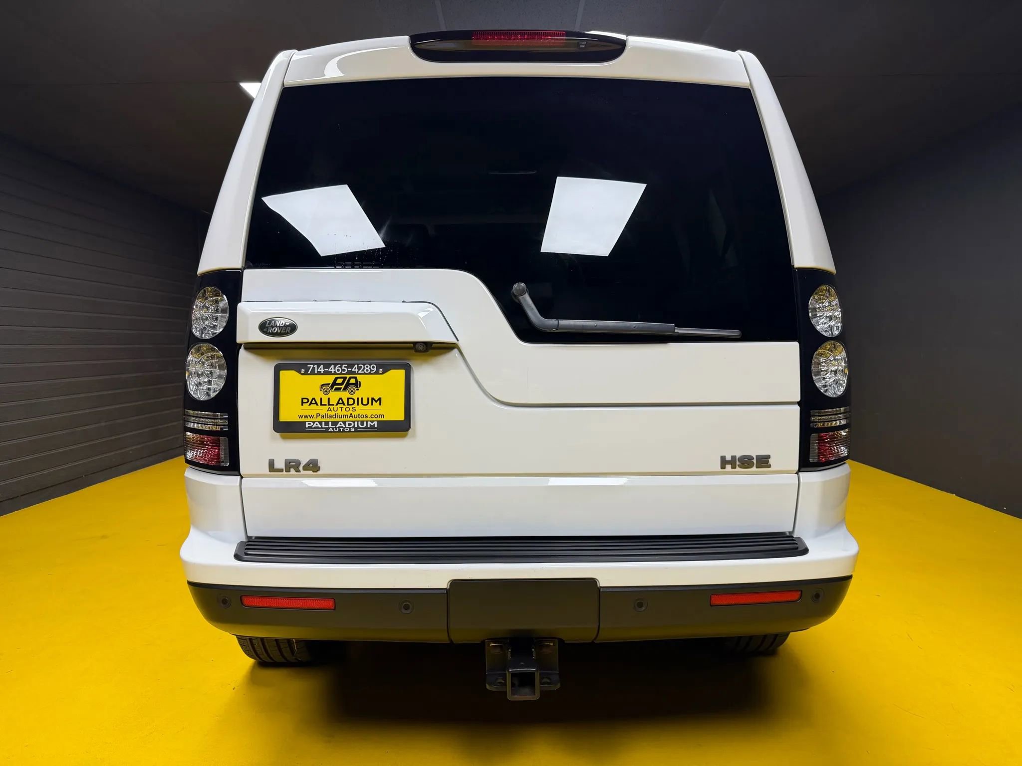 Used 2016 Land Rover LR4 HSE AWD/4WD image 5