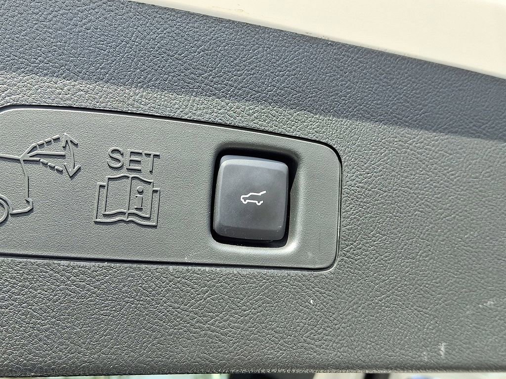 Certified 2023 Lincoln Corsair Reserve w/ Equipment Group 201A AWD/4WD image 29