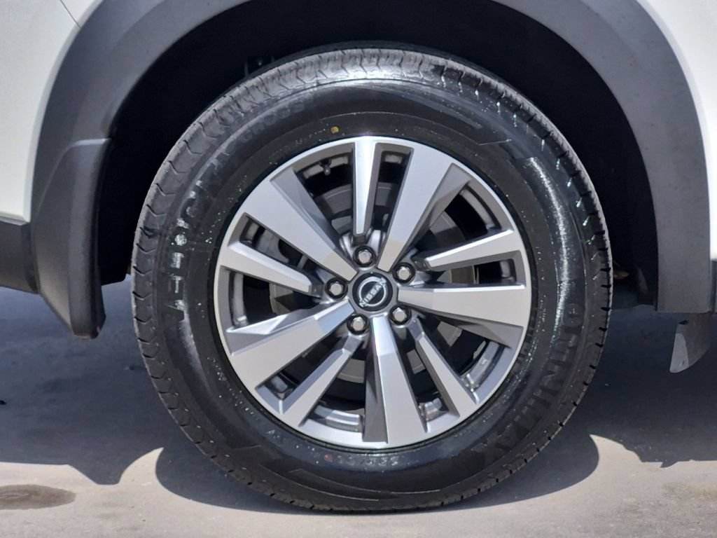 Used 2023 Nissan Pathfinder SL AWD/4WD image 28