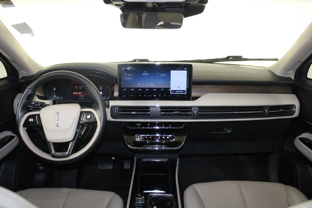 Used 2025 Lincoln Corsair Grand Touring w/ Equipment Group 301A AWD/4WD image 13
