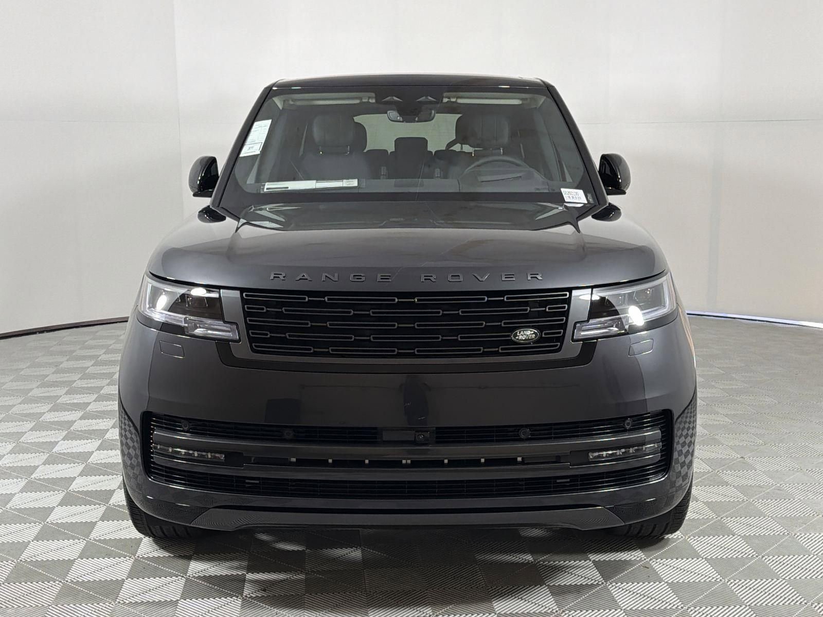 New 2026 Land Rover Range Rover Long Wheelbase SE image 8