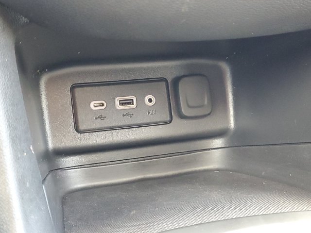 Used 2022 Chevrolet Equinox LT FWD image 29